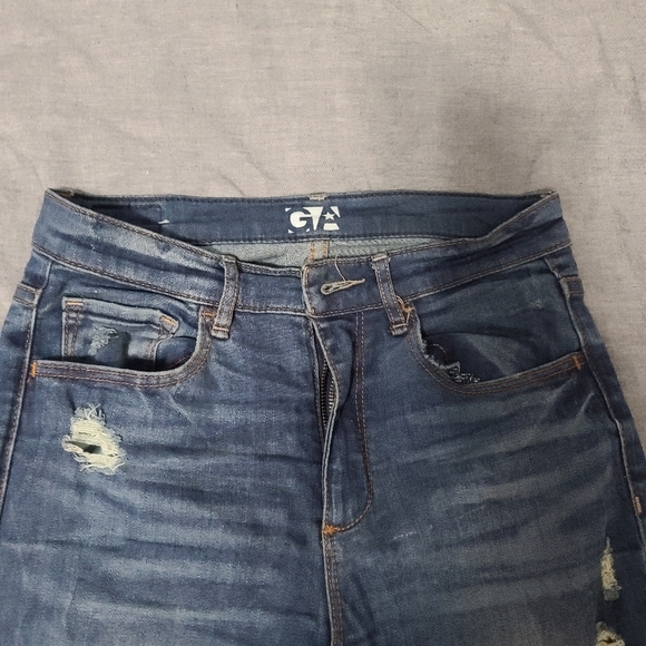 2/25$ 🛍Retro high waisted ripped jeans - Picture 4 of 4